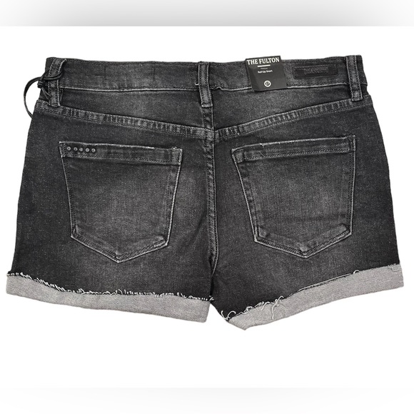 NWT Blank NYC The Fulton Distressed Roll Up Shorts - Picture 4 of 16